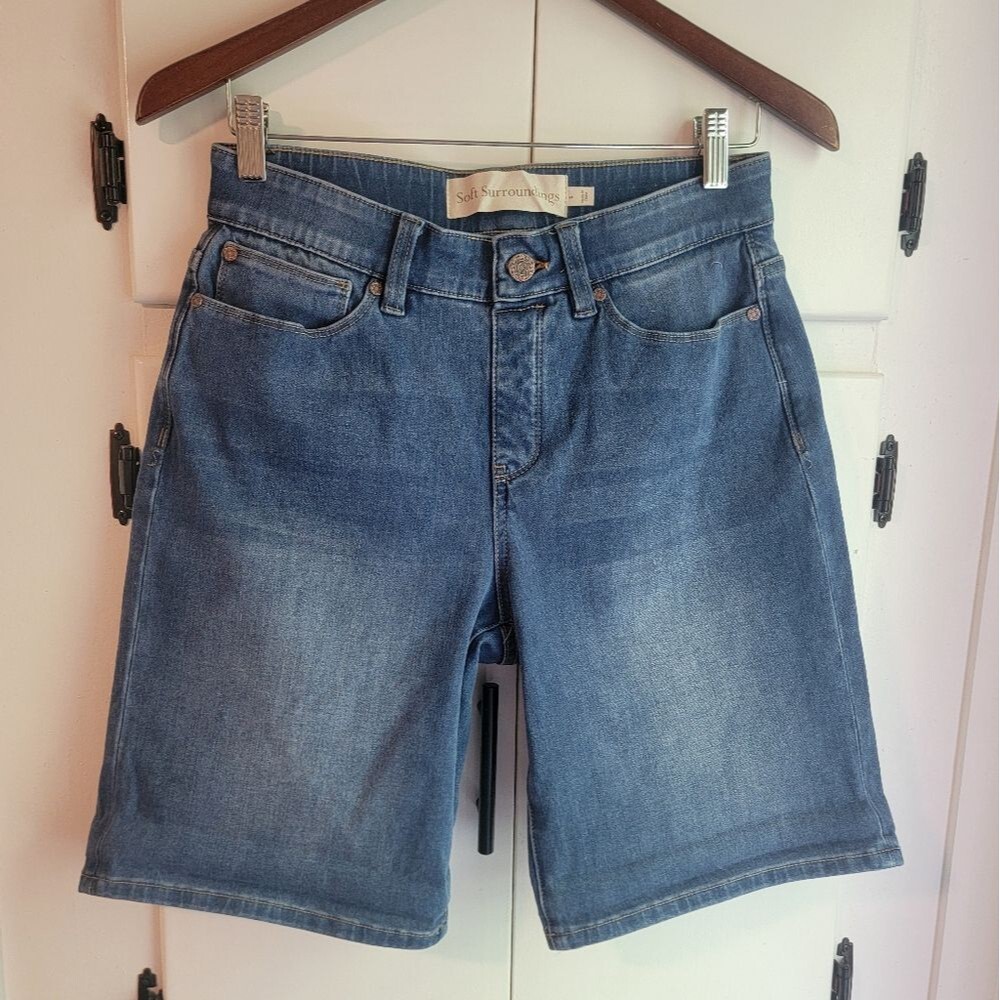 Soft Surroungings Bermuda Medium Wash Stretch High Rise Shorts Small